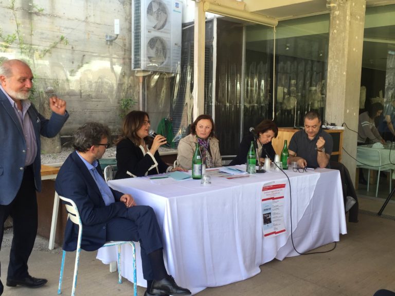 Santa Maria Capua Vetere: presentato il libro l’Informatore, dedicato al giornale operaio della Siemens
