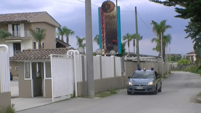 VIDEO – Trentola Ducenta: sequestro da 5 milioni a ex consigliere Cassandra, per la Dda politico di riferimento di Zagaria