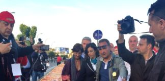 A Napoli la pizza più lunga del mondo, misura 1,8 chilometri