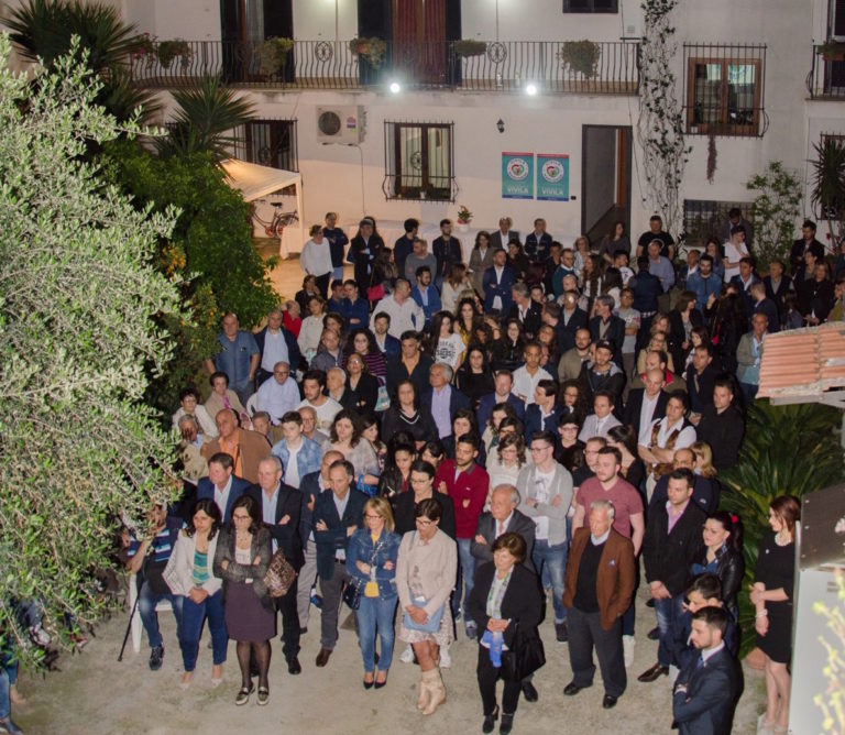 Marcianise: duecento persone in piazza con Vivila