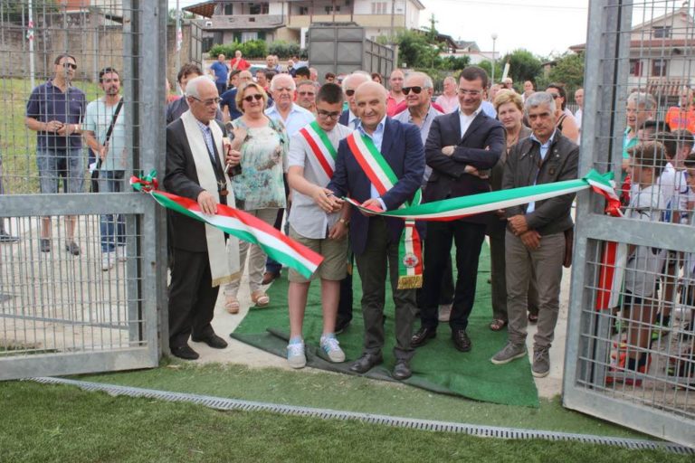 Caiazzo: taglio del nastro per il manto sintetico del comunale