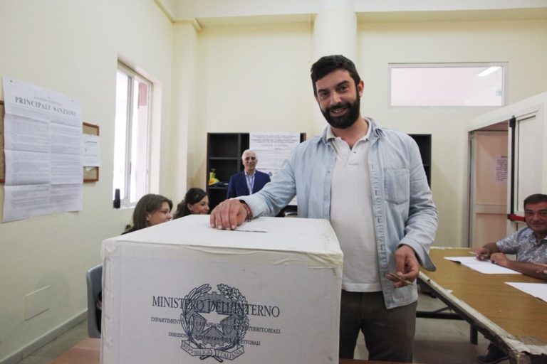 Aversa: affluenza bassa per ballottaggio, alle 19 ha votato il 31,74%