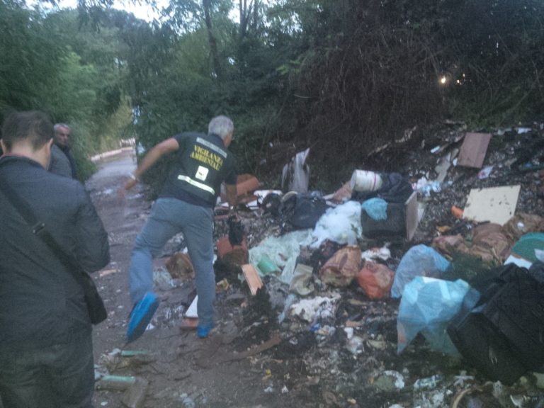 Sant’Antimo: discarica al confine con Cesa