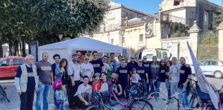 FOTO – M5S Orta di Atella, bici-tour per votare no al referendum costituzionale