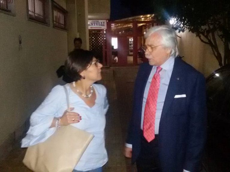 Il Presidente della Lega Volley. De Micheli in visita ad Aversa, Santulli: “Iniziativa lodevole”.