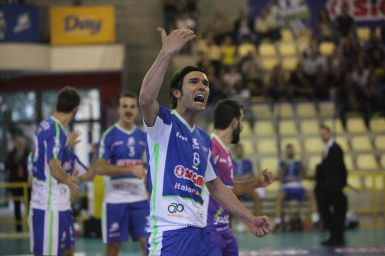 Volley, Castellana Grotte passa al Palajacazzi