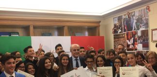 Testimoni dei diritti, il senatore Romano premia studenti di Succivo