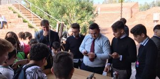 Lo stand del Villaggio dei Ragazzi spopola a Città della Scienza