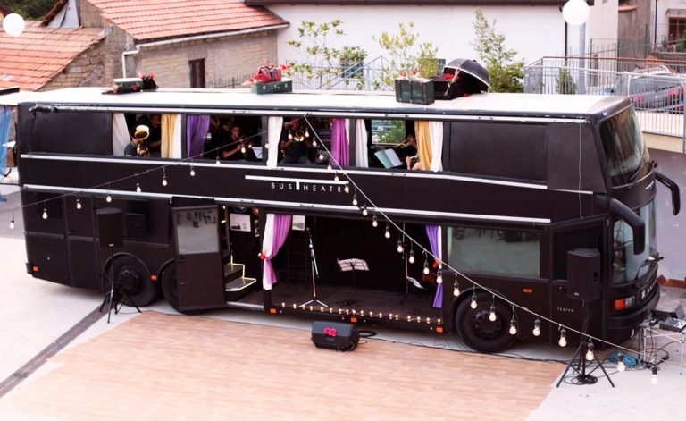 San Potito Sannitico, in occasione del Mercatino di Natale 2016 ritorna il Bus Theater