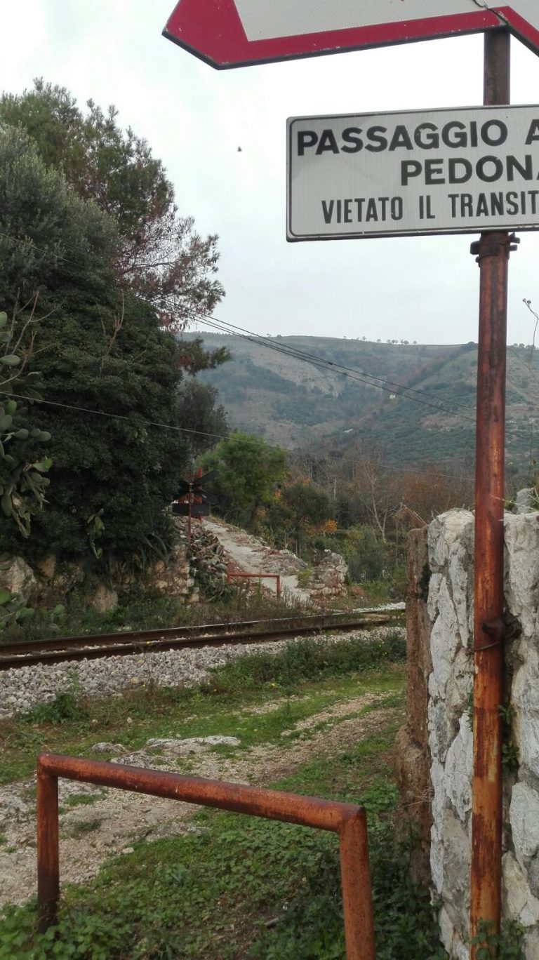 Santa Maria a Vico, i residenti di  via Scalettielli preoccupati: appello a Moniello