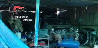 Mondragone: smontavano vetture rubate, due denunciati per ricettazione e riciclaggio