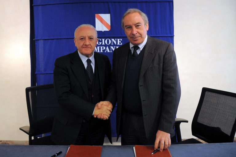De Luca firma protocollo con Sace e Unioncamere