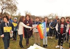 Catena Umana per la Pace nel mondo all’I.C Cales.