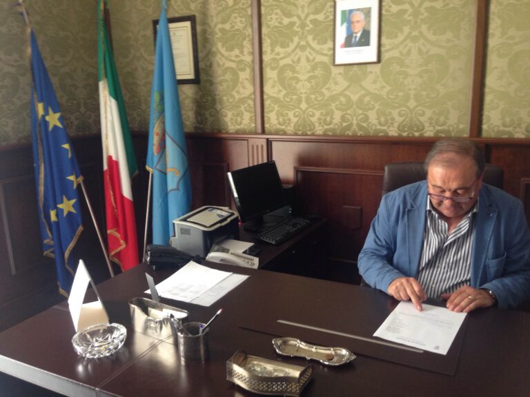 Consigliere provinciale indagato, la solidarietà del presidente Lavornia: dimostrerà sua innocenza