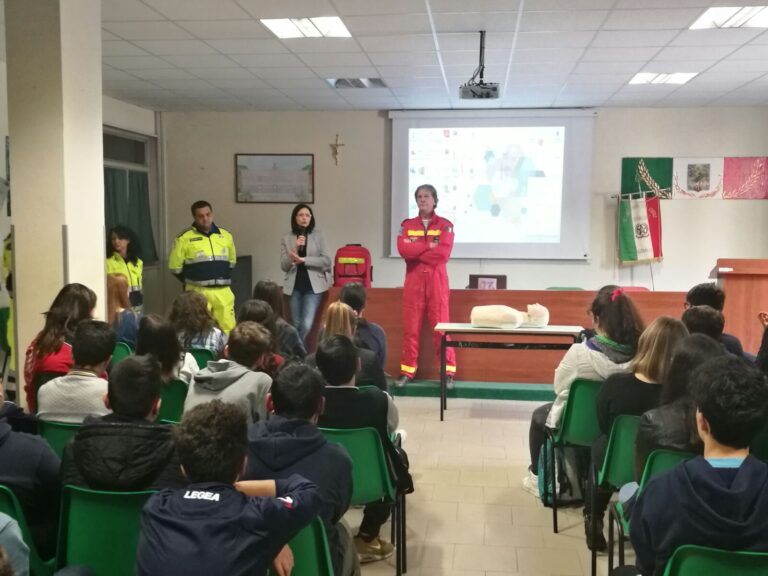 Casapulla: corso di primo soccorso  per i ragazzi delle medie