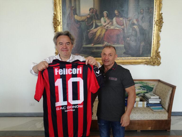 Casertana, Maglia numero 10 per Felicori