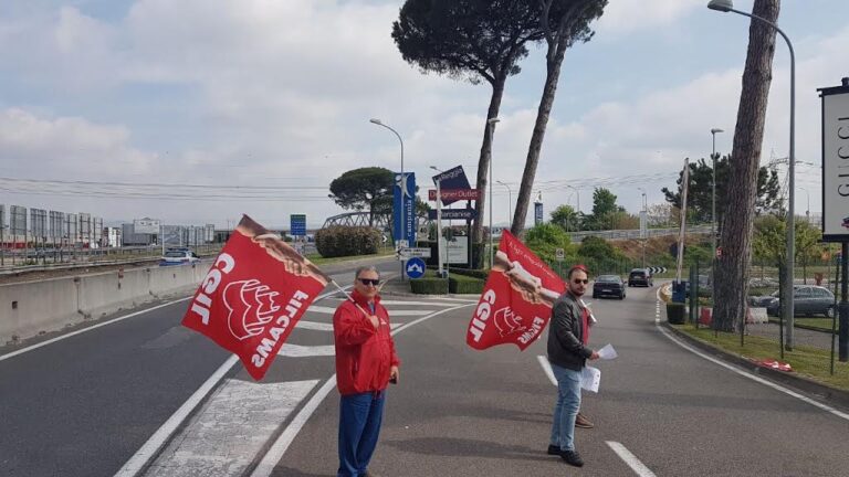 Marcianise, Outlet aperto a Pasqua: protesta di Filcams e Mdp