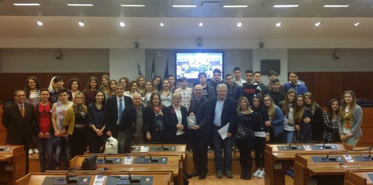 Ragazzi in aula, il Vanvitelli di Lioni con D’Amelio e Iannace