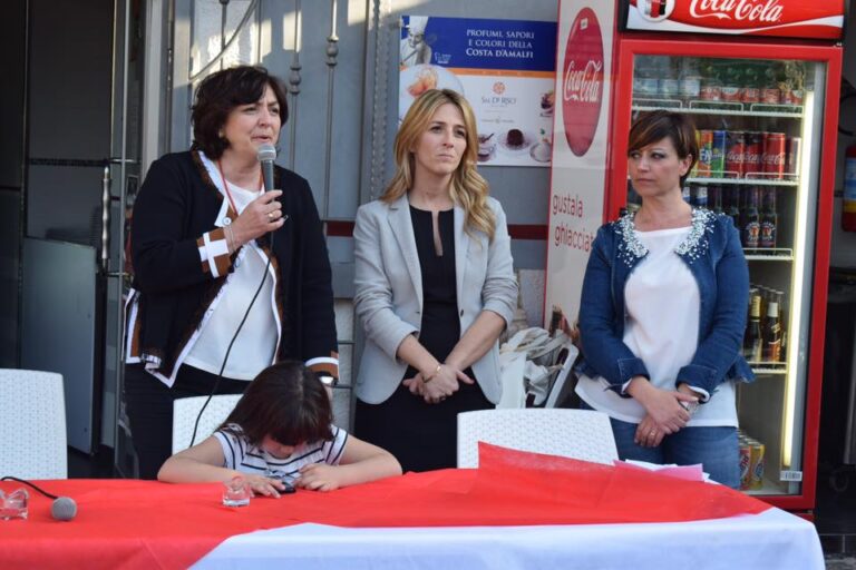 Acerra,  l’assessore regionale Marciani con Paola Montesarchio