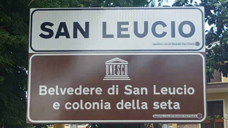 Caserta, nuove indicazioni stradali per San Leucio donate dall’Aci
