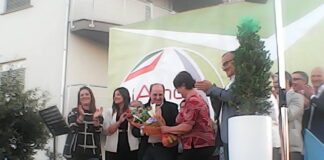 Recale, piazza gremita per Lello Porfidia