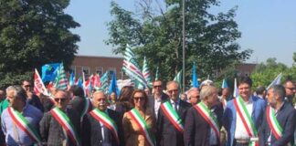 Crisi Provincia, Vestini in prima linea alla manifestazione: la scuola e la sicurezza delle strade devono essere garantite a tutti