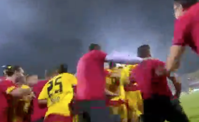 Carpi ko al Ceravolo, Benevento in festa per la Seria A