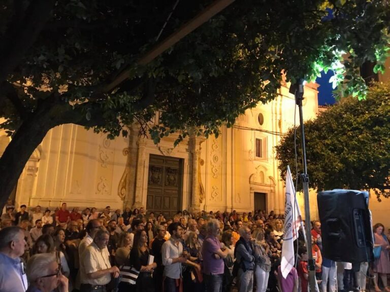 Piedimonte Matese, Piazza Annunziata gremita per Grillo