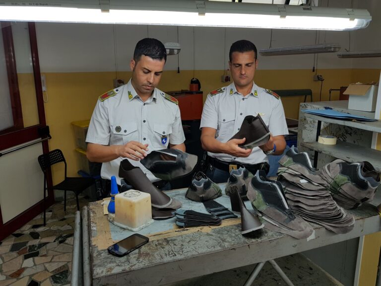 Arienzo: scoperto opificio non in regola e con 7 lavoratori in nero, scatta denuncia