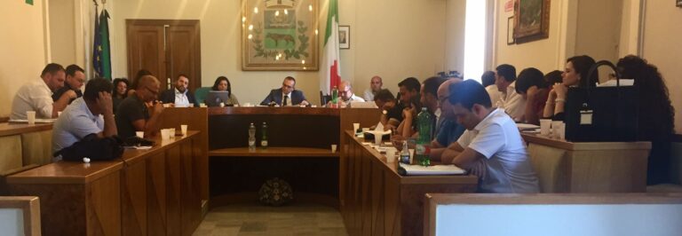 Villaricca, maggioranza approva assestamento di bilancio