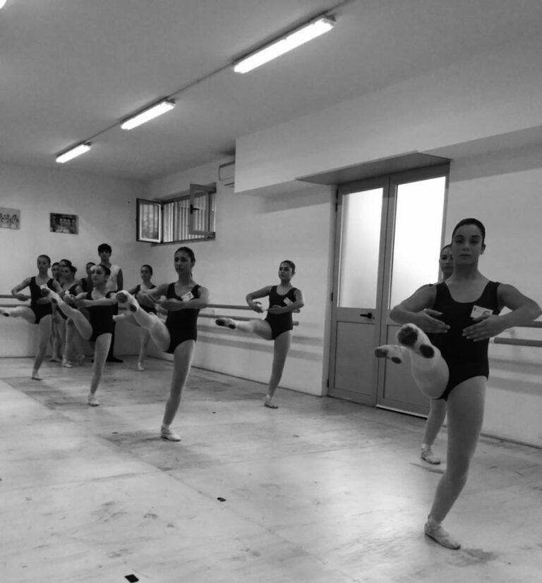 Il Centro Accademico Movimento Danza di Frattaminore spegne 10 candeline