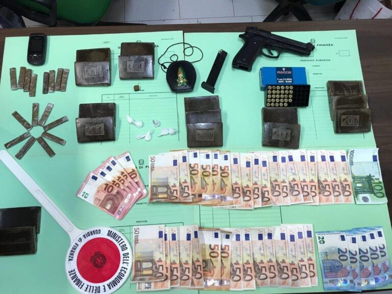 Castel Volturno: centrale di spaccio in casa, in manette 46enne