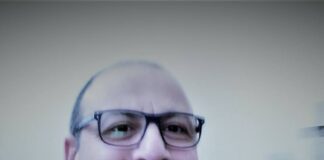 Orta di Atella, Nicola Iovinella non si arrende: scovato in municipio e “accompagnato” alla porta dai carabinieri. Il geometra-sterminatore è uno dei responsabili dello scioglimento per camorra, i commissari dispongono divieto di accesso al Comune