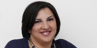 Sant’Arpino, egregio assessore Loredana Di Monte se non sa che i certificati “appezzottati” sono illegali impari almeno l’educazione: sindaco Dell’Aversana per cortesia gliela insegni lei