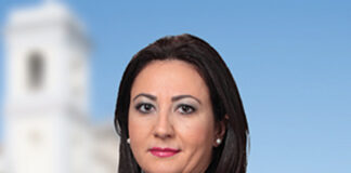 INCHIESTA CAMPO SPORTIVO SUCCIVO/11 La ditta vincitrice dell’appalto di un milione di euro rinuncia ai lavori, è composta dai familiari stretti del consigliere comunale Anna Russo. I conti non tornano, Campania Notizie aveva ragione: tanti punti oscuri