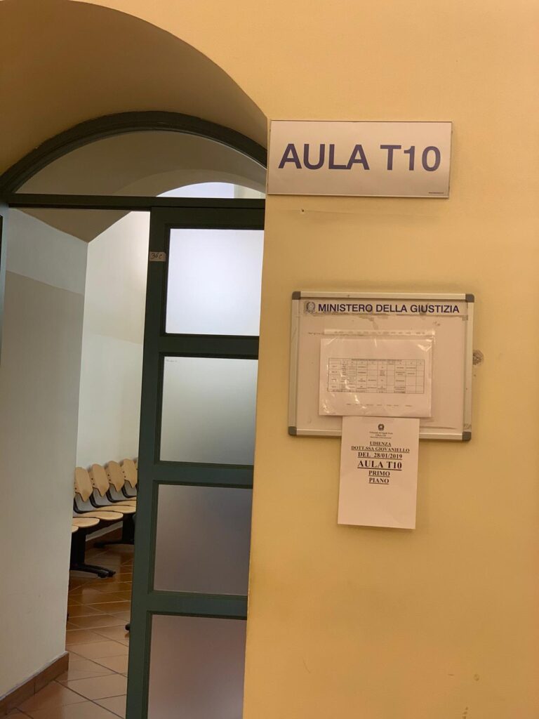 FOTO E NOMI Inchiesta su abusi edilizi ad Orta di Atella, udienza preliminare rinviata al 18 febbraio: 63 persone coinvolte. Momenti di tensione in aula