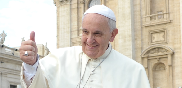 Messaggio di Papa Francesco alle donne transessuali: “Anche loro sono figlie di Dio”