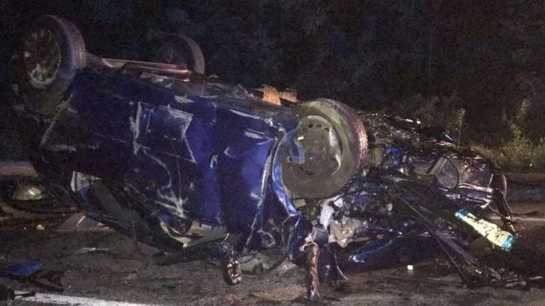 FOTO Spaventoso incidente stradale in Campania, schianto tra due auto: 4 feriti, uno è in gravissime condizioni
