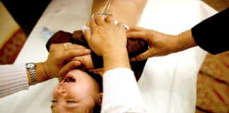 Bimbo di 5 mesi muore dopo circoncisione in casa effettuata dai genitori, la madre è campana: indagati per omicidio colposo