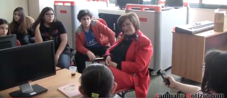 VIDEO Istituto Pascoli di Aversa, piccoli giornalisti crescono: progetto con Campania Notizie. La preside Bocchino: i giovani sono il nostro futuro, la formazione è fondamentale