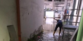 ABUSIVISMO E COPERTURE POLITICHE Sant’Arpino, esposto-denuncia contro la costruzione di un sottotetto abusivo: le foto dell’immobile incriminato in via don Sturzo. E il marciapiede dello zio del sindaco Dell’Aversana diventa il muro di Berlino