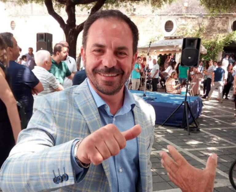 SCANDALO AD ORTA DI ATELLA/5 La consulenza da 30mila euro sfregio ai veri professionisti locali. Se l’ex sindaco Villano non parla è complice