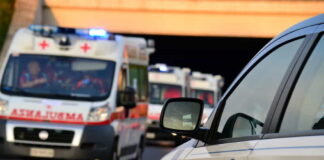 Ladro fugge a piedi sull’A30 nel Salernitano, travolto e ucciso: automobilista indagato per omicidio stradale