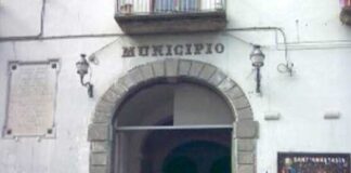 MAZZETTE E CONCORSI PILOTATI/3 Scandalo Sant’Anastasia, si riscontrano anomalie in altri comuni del napoletano: presentate interrogazioni parlamentari