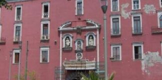 Assalto armato all’ospedale San Gennaro di Napoli: due guardie giurate rapinate delle loro pistole