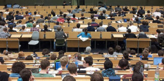 Medicina, verso lo stop al numero chiuso: iscrizione libera per il primo semestre