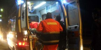 Spaventoso incidente sulla Nazionale Appia, tir perde il controllo e travolge un’auto: una donna ferita in ospedale