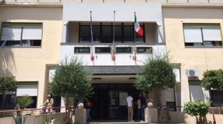 Orta di Atella, si dimette il sindaco Gaudino: scontro con i Democratici e Riformisti