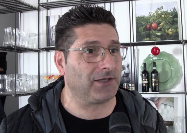 LA VIDEO INTERVISTA Casal di Principe, ristorante-pizzeria Nco a rischio chiusura. De Rosa: “Sistema imploso. Regione, Ambiti ed Asl fanno solo chiacchiere”