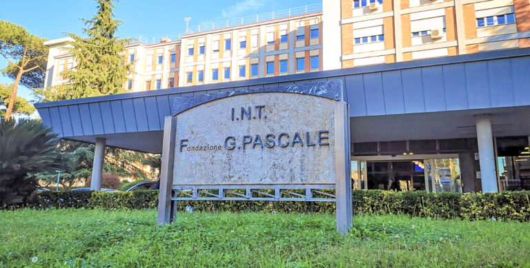 Ambulatorio per aiutare le persone ad affrontare il cancro in famiglia: al Pascale di Napoli nasce il servizio di sostegno psicologico per adulti e bambini